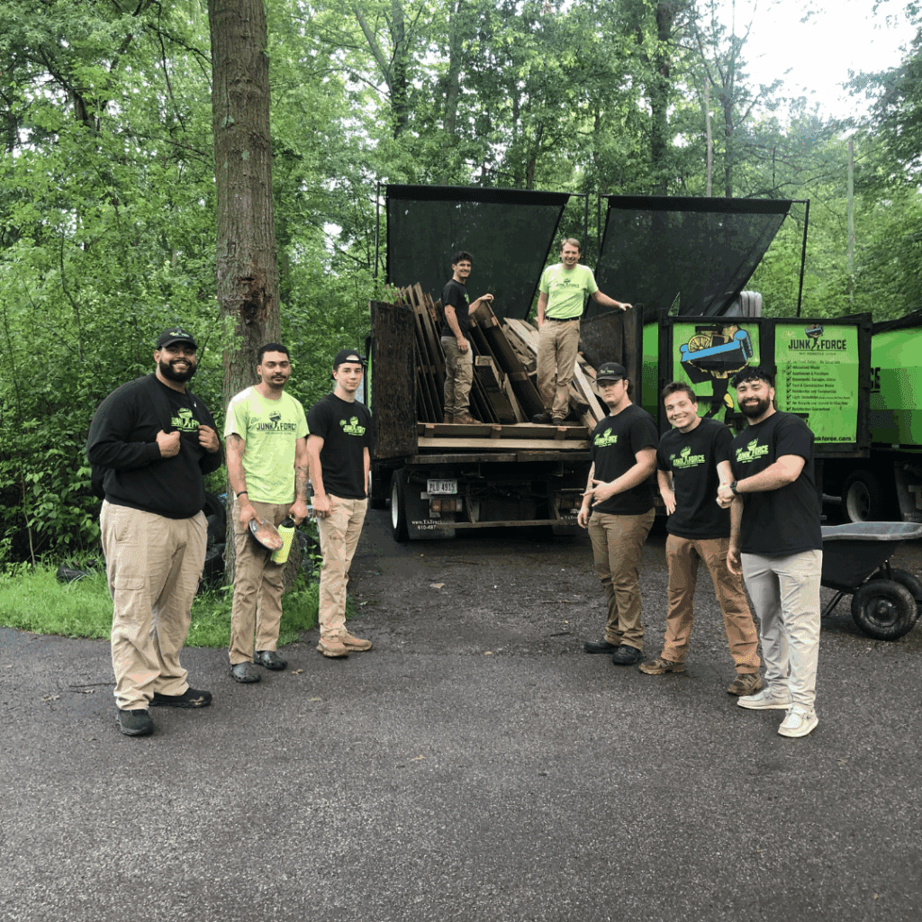 What Qualifies as a Hoarder Cleanout?